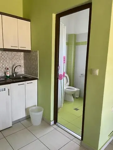 Niovi Néoi Póroi
